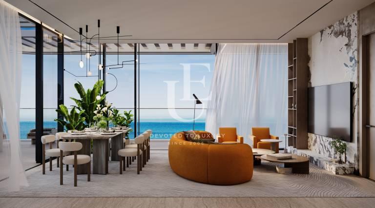 Spacious apartment with waterfront views at Villa del Divos