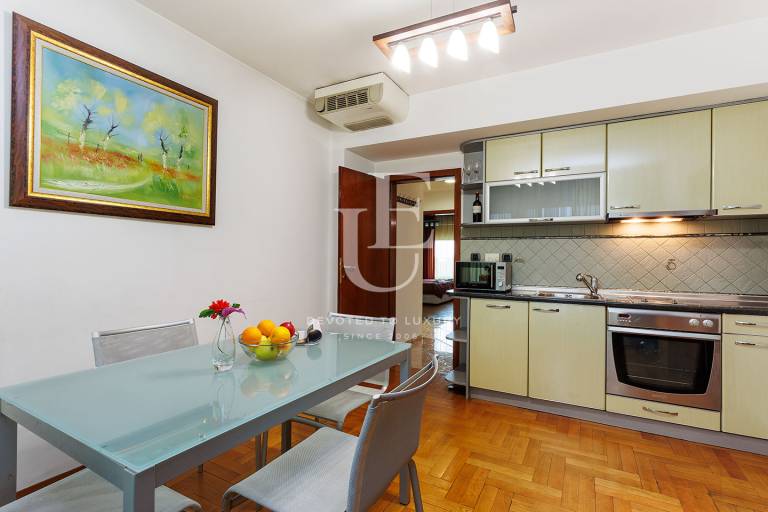 Комфортен апартамент с две спални под наем в Гео Милев