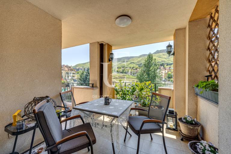 Елегантен апартамент в затворен комплекс с впечатляваща гледка