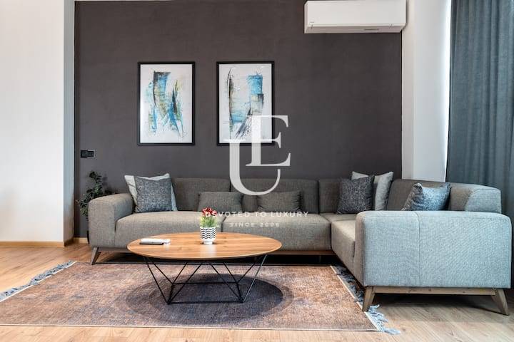 Дизайнерски пентхаус с четири спални под наем в кв. Кръстова вада