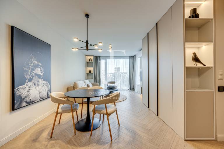 Luxury one-bedroom apartment in the Light View building