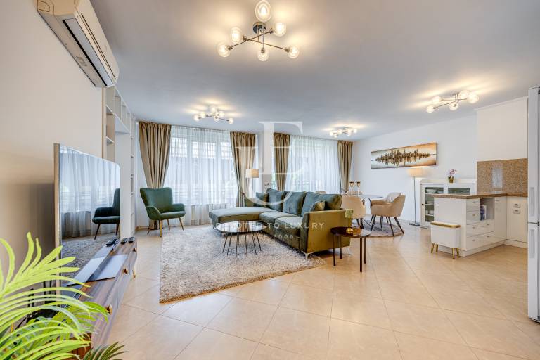 Lovely two bedroom apartament in Doctor's garden