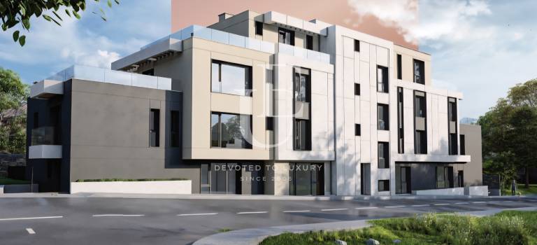 Three-bedroom apartment in a boutique building 