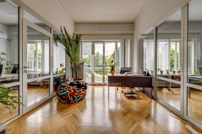 An exceptional apartment in a prestigious aristocratic building