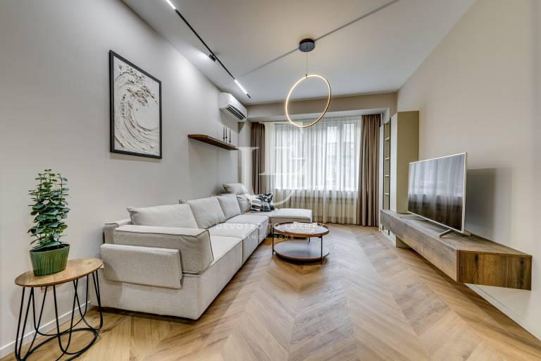 Stylish apartment with 2 bedrooms in the city center
