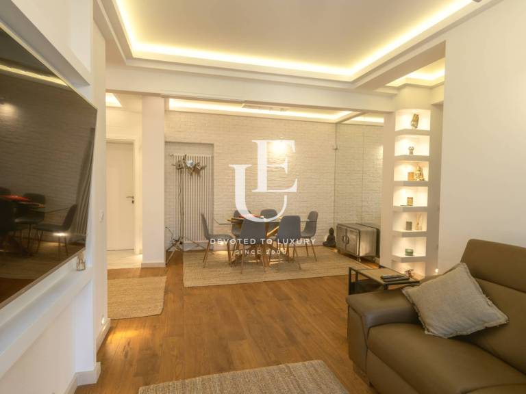 Furnished apartment in an aristocratic building for sale
