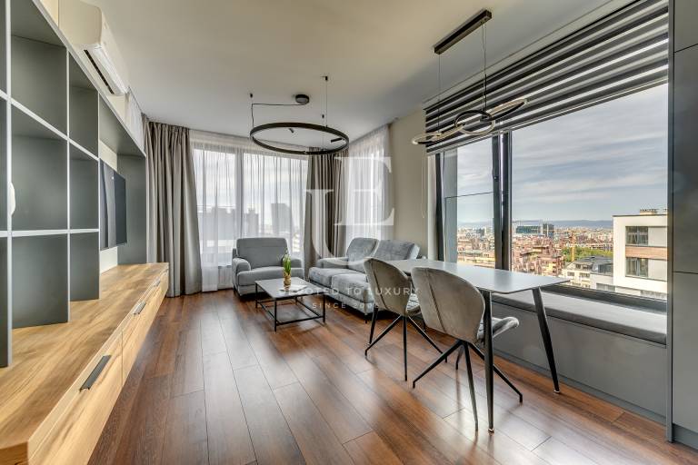 Brand-new apartment for rent with a city view