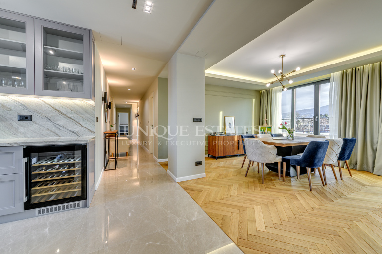 Exclusive and impressive, penthouse "Sweetheart" is just listed 