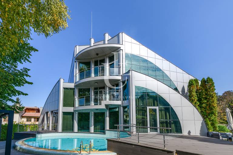 Magnificent single-family house in the sunniest part of Boyana