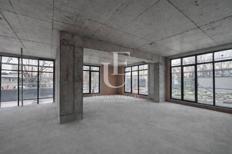 Medical center for sale on two levels in Oborishte district