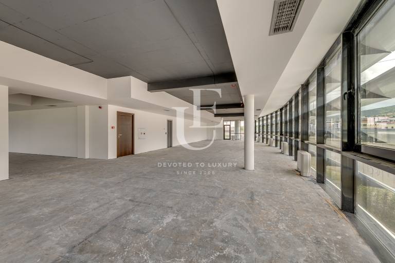 Office for rent in a representative business building