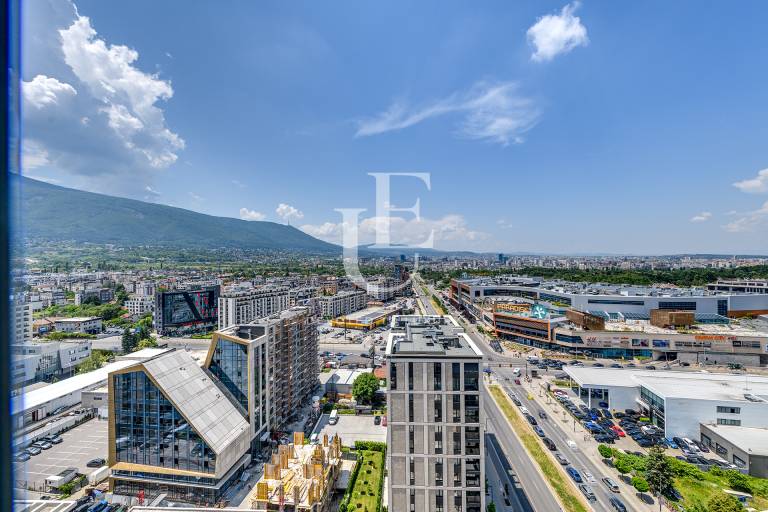Two-bedroom apartment in an exclusive boutique building for sale