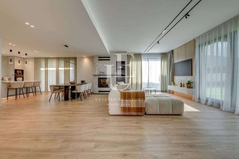 Елегантна къща с четири спални за продажба в кв. Драгалевци