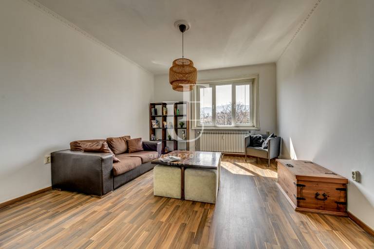 Aristocratic apartment for sale near Shishman Str.