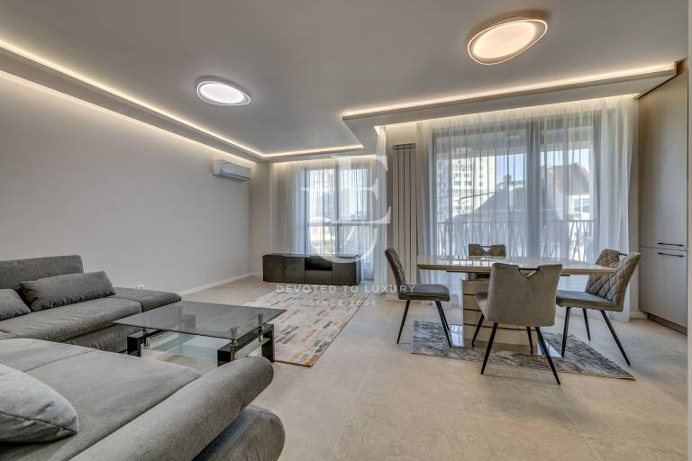 Elegant two bedroom apartment in a luxurious building 