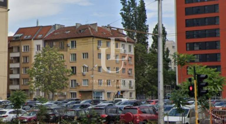 Парцел до Руски Паметник за жилищна сграда 
