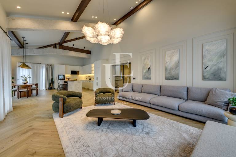 Модерна, дизайнерска къща в близост до София