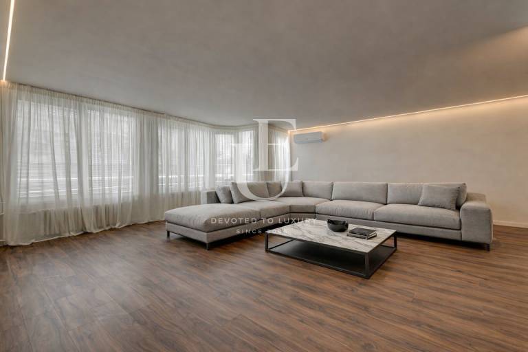 Просторен четиристаен апартамент за продажба до хотел Маринела