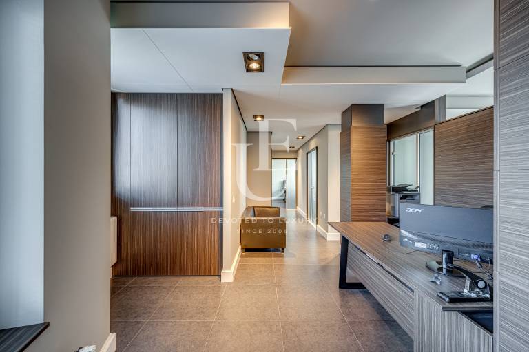 1, Dobrudzha Str. exclusive five-floor office building  for sale
