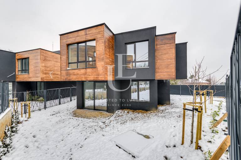 Fabulous 3-bedroom house with a yard for sale 