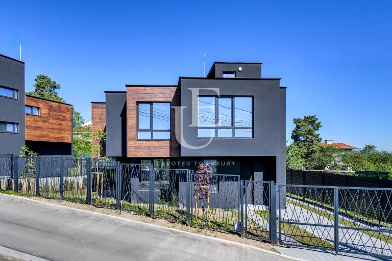 Detached house for sale with Act 16 in the Kambanite area