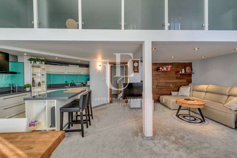 Артистичен апартамент с две спални за продажба в кв. Овча купел