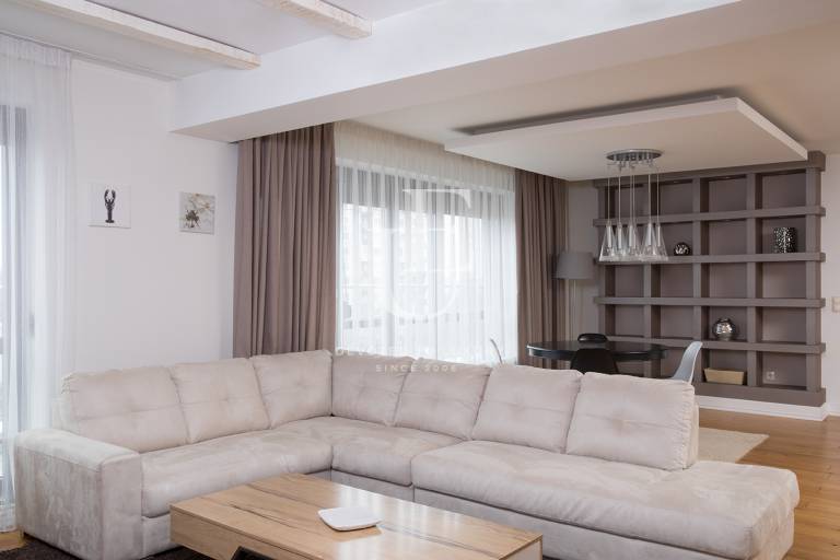 Ready to move in 4-bedroom apartment for sale in Oborishte