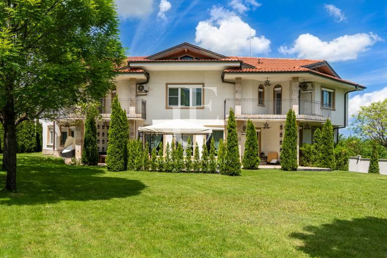 Classic house for sale in the quarter of Sofia. Dragalevtsi 