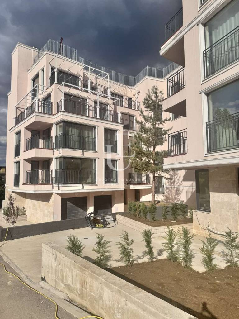 Maisonette for sale in a high-tech building