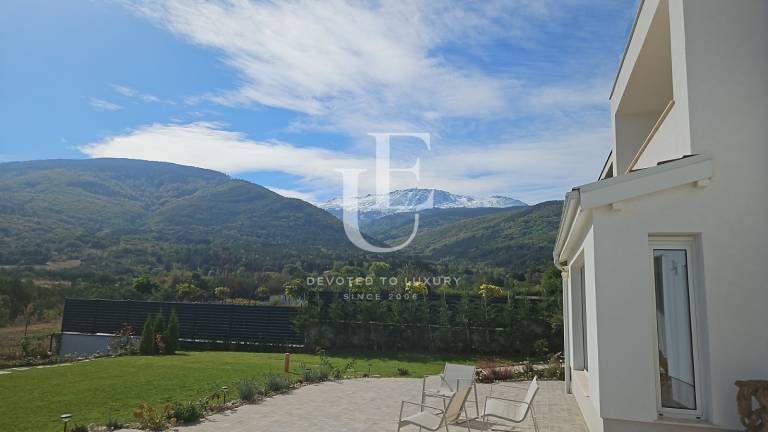  Къща в Бистрица с голям двор и възхитителна гледка към Витоша