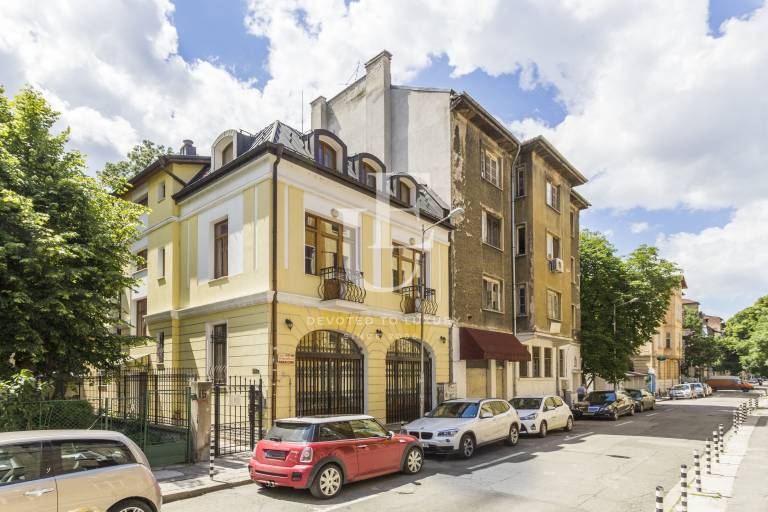 Center - charming house for sale