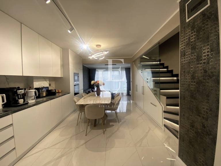 Нова къща с 4 спални в кв. Драгалевци