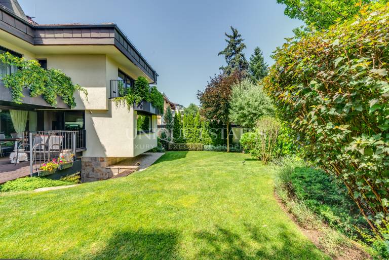 Exclusive house for rent opposite to the Central Park