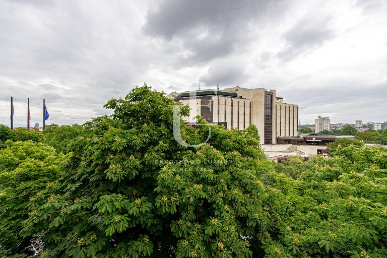 Exclusive two-bedroom apartment in TOP Center