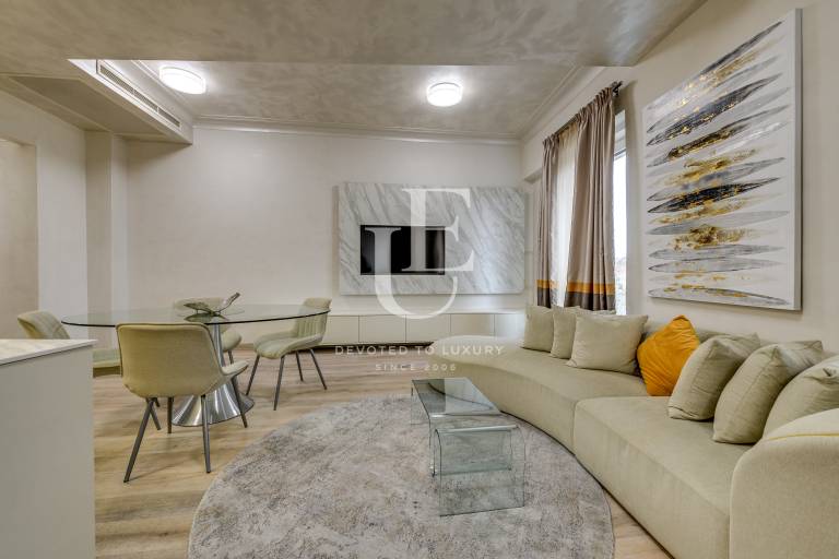 Просторен двустаен апартамент под наем в премиум сграда 