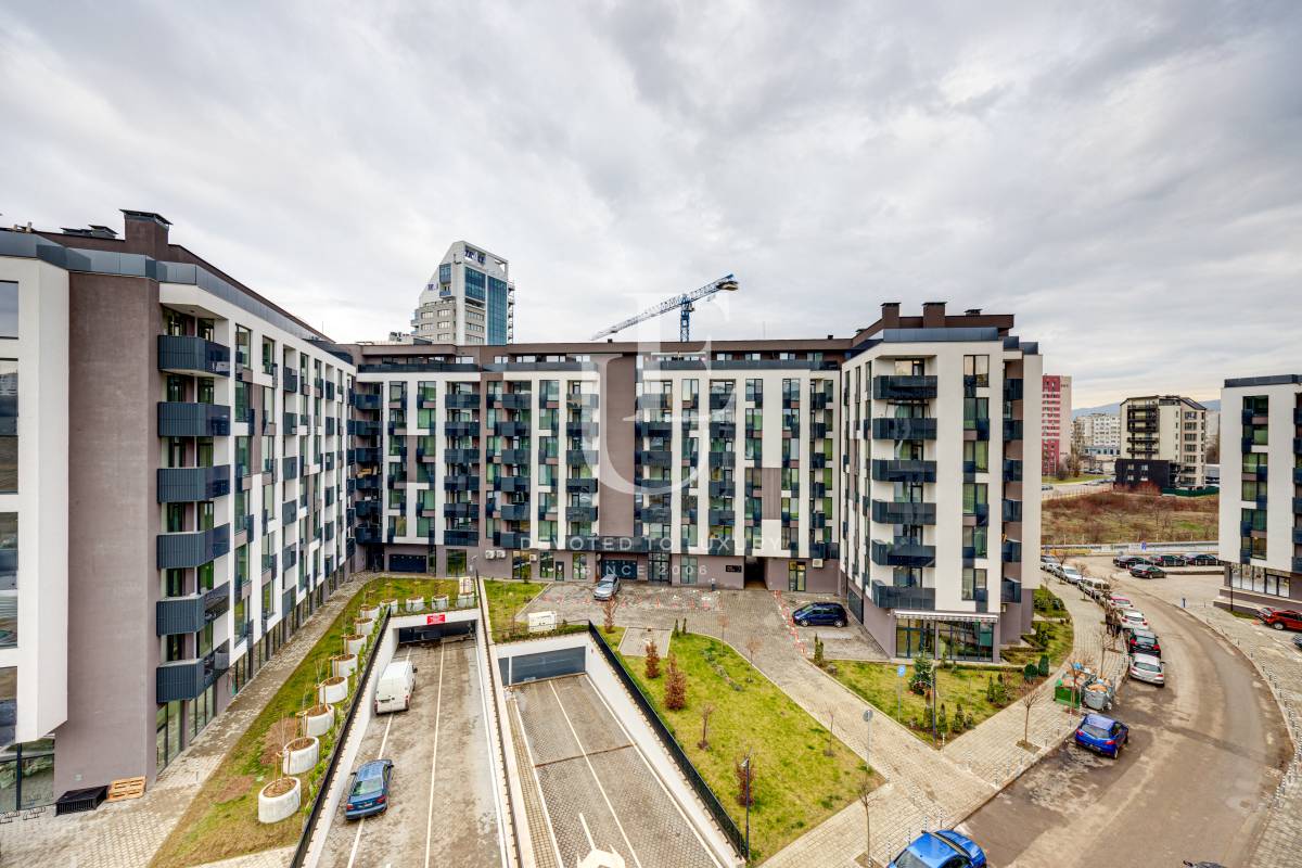 Closed complex with a modern urban vision - image 8