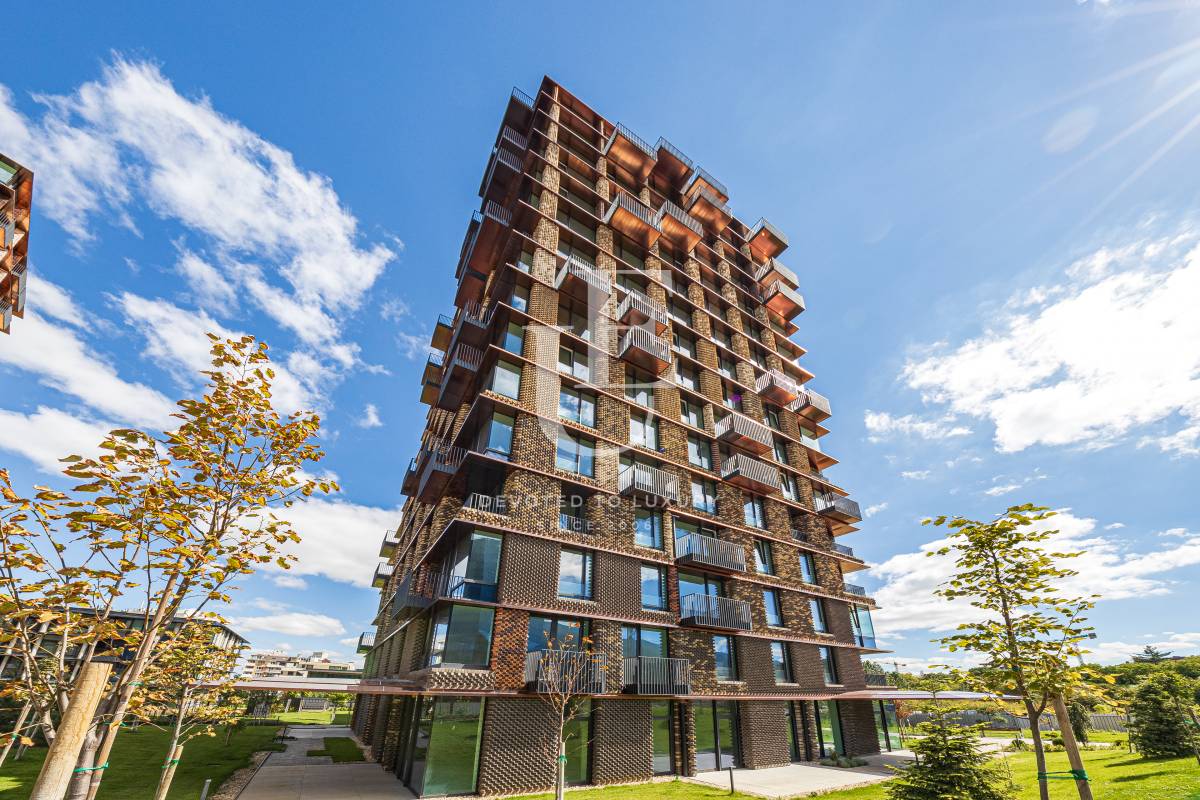 Modern new generation building with urban architecture - image 9