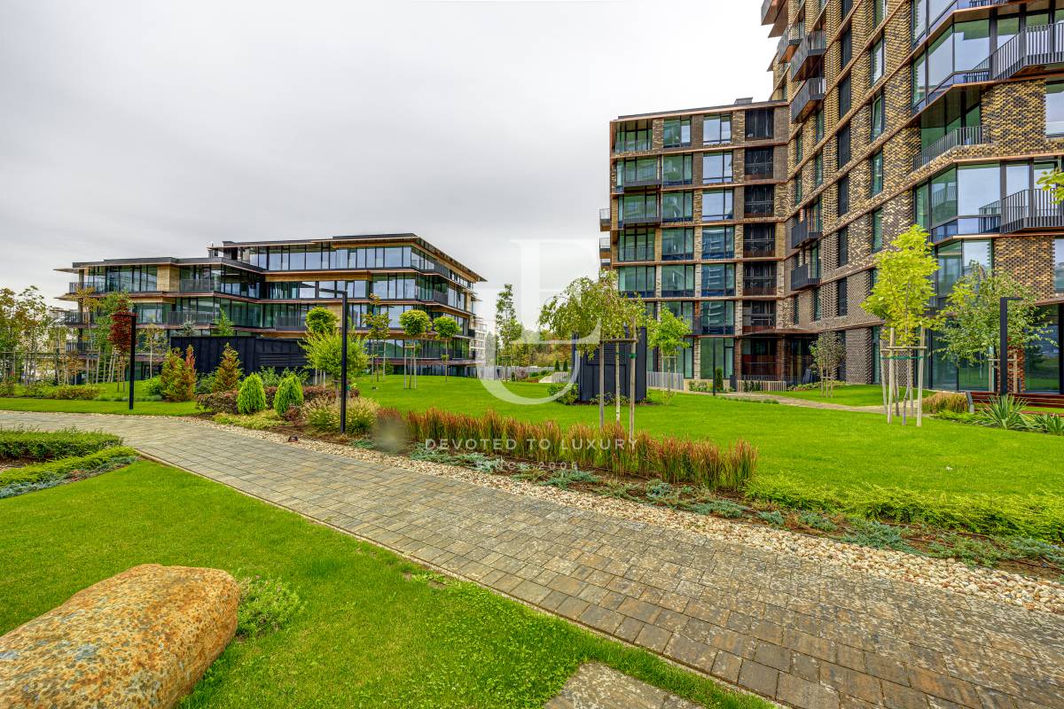 Modern new generation building with urban architecture - image 4