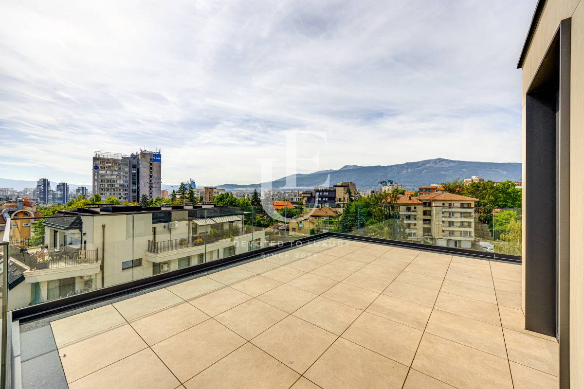 Престижна бутикова сграда в паркова среда - image 4