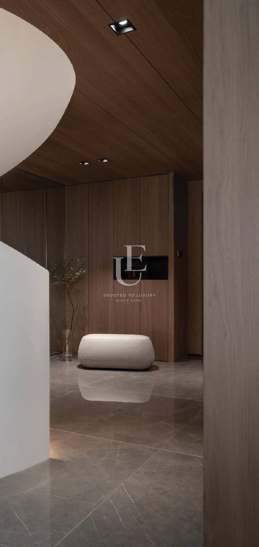 Бутикова сграда за луксозен живот в градска среда