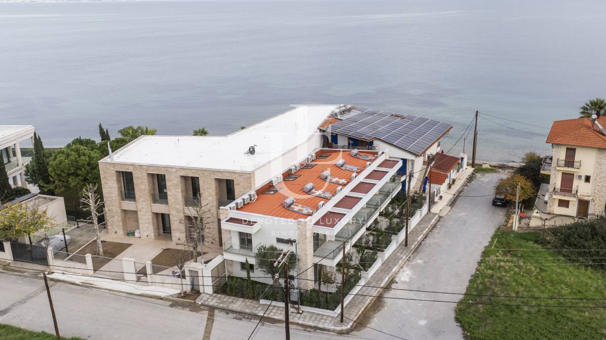 Модерен крайбрежен комплекс от редови къщи в Неа Потидеа, Касандра, Гърция - image 6