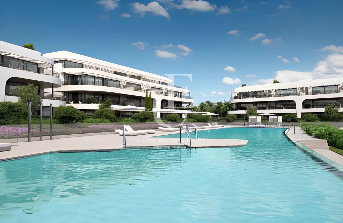 A new gated residential community between Marbella, Benahavis and Estepona - image 1