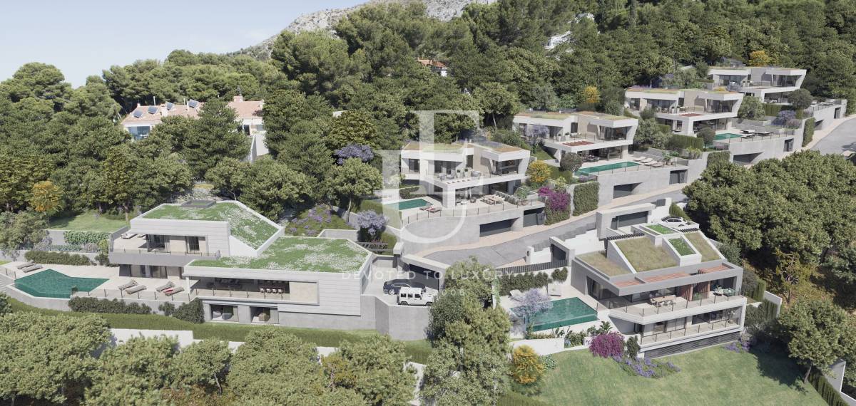 A gated community of luxury villas in Pinares de San Anton - image 5