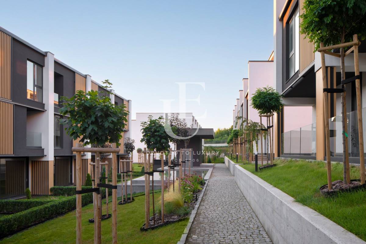 Boutique residential complex of row houses in Boyana district - image 5